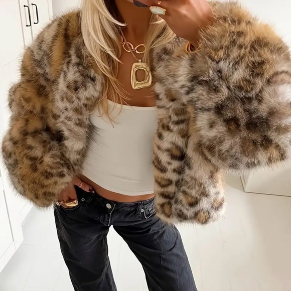 Cropped Faux Fur Leopard-Print Teddy Jacket - Brown - Picture 5 of 6